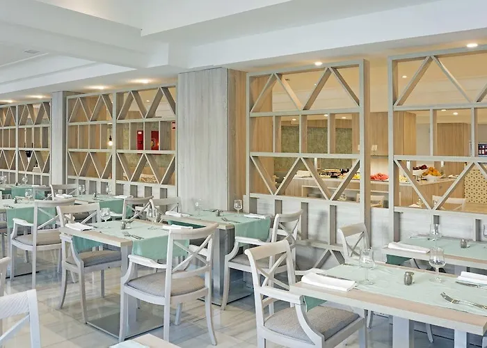 Ona Palmira باغيرا