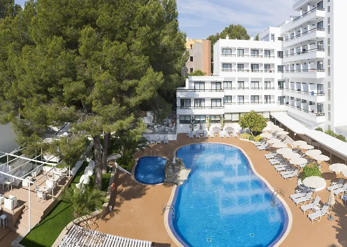 Ona Palmira 4* باغيرا