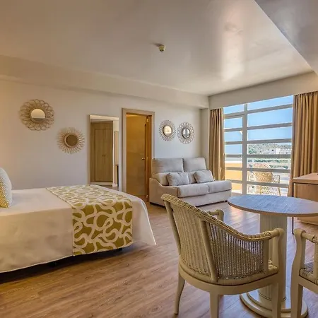Ona Palmira Otel