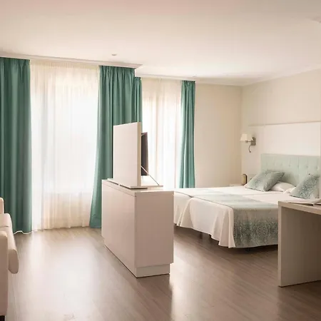 Otel Ona Palmira Peguera