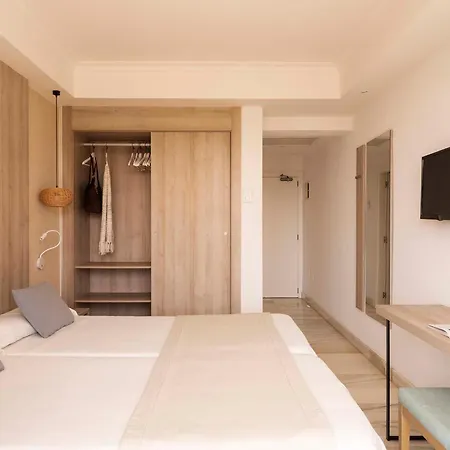 Ona Palmira Otel