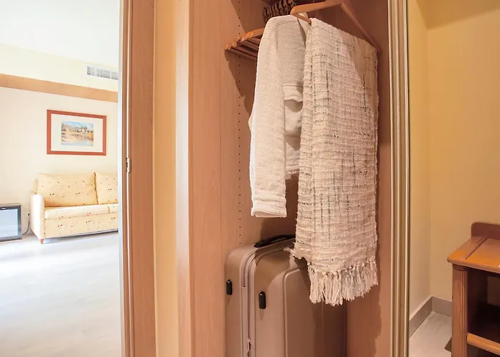 Ona Palmira Hotell 4*