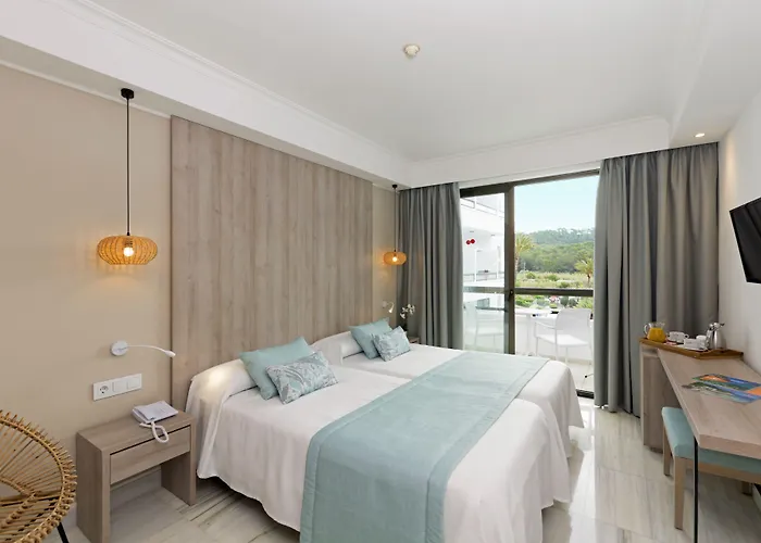 Ona Palmira Hotel 4*